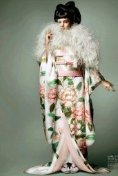Miranda Kerr - Vogue Magazine (Japan) - November 2014 Issue