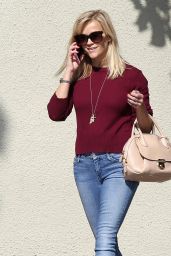 Reese Witherspoon in Jeans - out in Santa Monica, October 2014