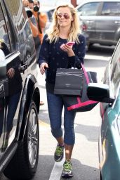 Reese Witherspoon Shopping in Brentwood - October 2014