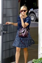 Reese Witherspoon Style - Leaving Her Office in Beverly Hills - October 2014