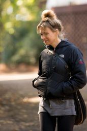 Renee Zellweger in Leggings - Out in Mississippi Over the Weekend - October 2014