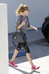 Rosie Huntington-Whiteley - Out in Los Angeles, October 2014