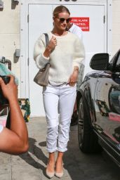 Rosie Huntington-Whiteley Shopping in Beverly Hills - October 2014