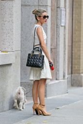 Sarah Hyland Style - Out in New York City - October 2014