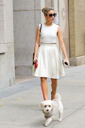 Sarah Hyland Style - Out in New York City - October 2014