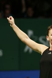 Simona Halep – 2014 WTA Finals in Singapore (vs Serena Williams)