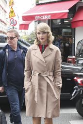 Taylor Swift at Europe 1 Radio Station in Paris - October 2014