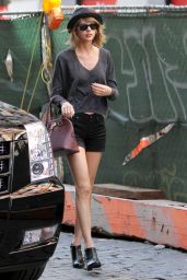 Taylor Swift in Shorts - Out in New York City - Oct. 2014