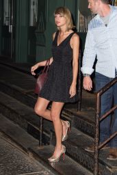 Taylor Swift Leggy - Leaving Her Apartment in NYC - October 2014