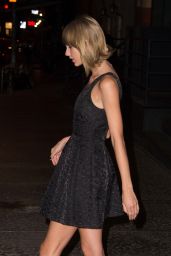 Taylor Swift Leggy - Leaving Her Apartment in NYC - October 2014
