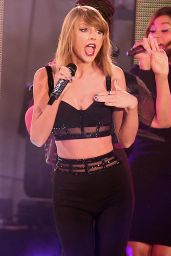 Taylor Swift Performs at Jimmy Kimmel Live in Hollywood - October 2014