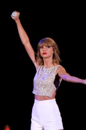 Taylor Swift Performs at We Can Survive 2014 in Los Angeles