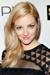 Abby Elliott - 
