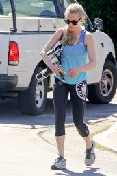 Amanda Seyfried in Leggings - Leaving the gym in Beverly Hills - Nov. 2014