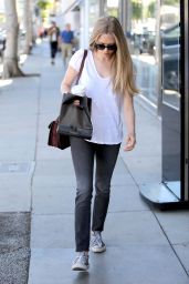 Amanda Seyfried Street Style - Out in Beverly Hills - November 2014