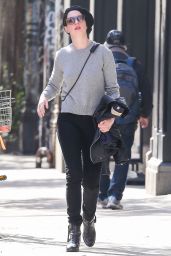 Anne Hathaway Street Fashion - Out in New York City - November 2014
