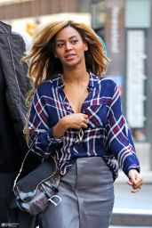 Beyonce Street Style - Out in New York City - October 2014