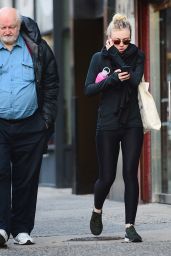Dakota Fanning Street Style - Out in Soho, New York City - November 2014