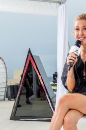 Ellie Goulding Leggy - Bacardi Triangle Event in Puerto Rico