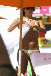 Eva Longoria in a Bikini on the Beach in Miami - November 2014