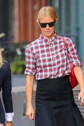 Gwyneth Paltrow Street Fashion - on the Streets of New York City - November 2014