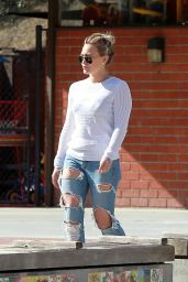 Hilary Duff in Ripped Jeans - Out for Breakfast in West Hollywood - November 2014