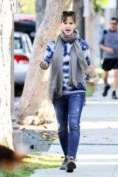 Jennifer Garner Street Style - Out in Los Angeles - Nov. 2014