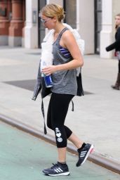 Jennifer Lawrence in Leggings - Leaving the Gym in New York City, Nov. 2014