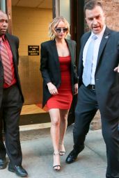 Jennifer Lawrence Style - Out in New York City - November 2014