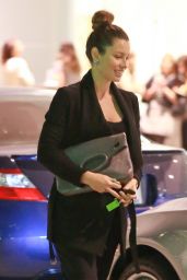 Jessica Biel Casual Style - Leaving CAA Building in Los Angeles - Nov. 2014