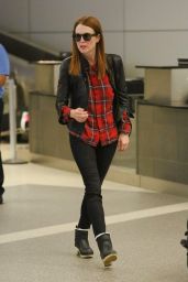 Julianne Moore - Arrives at LAX Airport in Los Angeles - November 2014