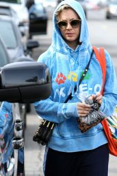 Kaley Cuoco - Leaving Yoga Class in Los Angeles, November 2014