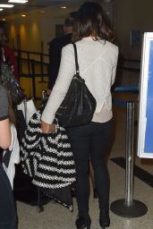 Kate Beckinsale Booty in Jeans at LAX Airport - November 2014