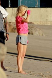 Kate Hudson - Photoshoot Set Photos - Malibu, November 2014