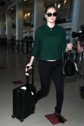 Kate Upton in Tight Jeans at LAX Airport - November 2014
