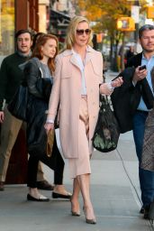 Katherine Heigl Style - Out in New York City - November 2014