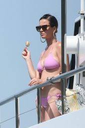 Katy Perry Bikini Candids - Sydney Harbour, November 2014