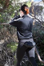 Katy Perry Booty In Leggings - Out in Perth, Australia - November 2014