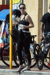 Katy Perry Booty In Leggings - Out in Perth, Australia - November 2014