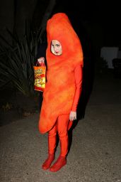 Katy Perry - Dressed As A Cheeto Arriving At Kate Hudson
