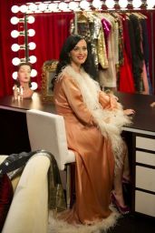 Katy Perry - Dressing Room Photos