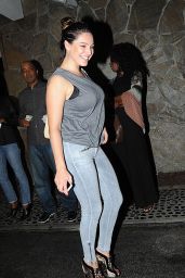 Kelly Brook in Tight Jeans - Los Angeles, November 2014