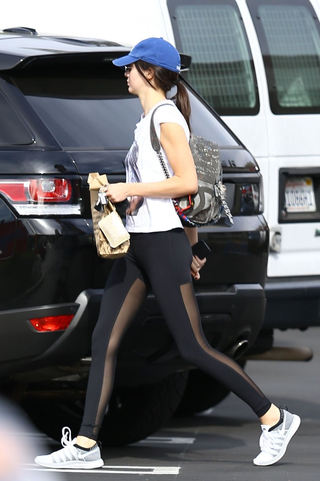 Kendall Jenner Street Style - Out in Los Angeles, November 2014 ...