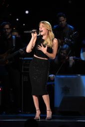 LeAnn Rimes Performs at CMA 2014 Country Christmas in Nashville