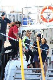 Mariah Carey in a Wet Suit for a Boat Ride in Perth - November 2014