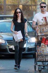 Megan Fox Street Style - Grocery Shopping in Los Angeles - November 2014