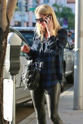 Nicky Hilton Style - Stops to Grab Some Sushi for Lunch in Beverly Hills - November 2014