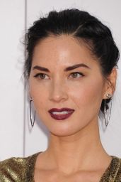 Olivia Munn on Red Carpet - 2014 American Music Awards in Los Angeles