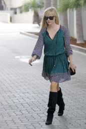 Reese Witherspoon Street Fashion - Out in Beverly Hills, November 2014