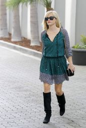 Reese Witherspoon Street Fashion - Out in Beverly Hills, November 2014